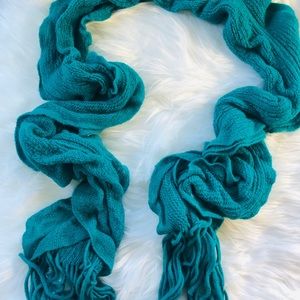 5 scarves, several styles